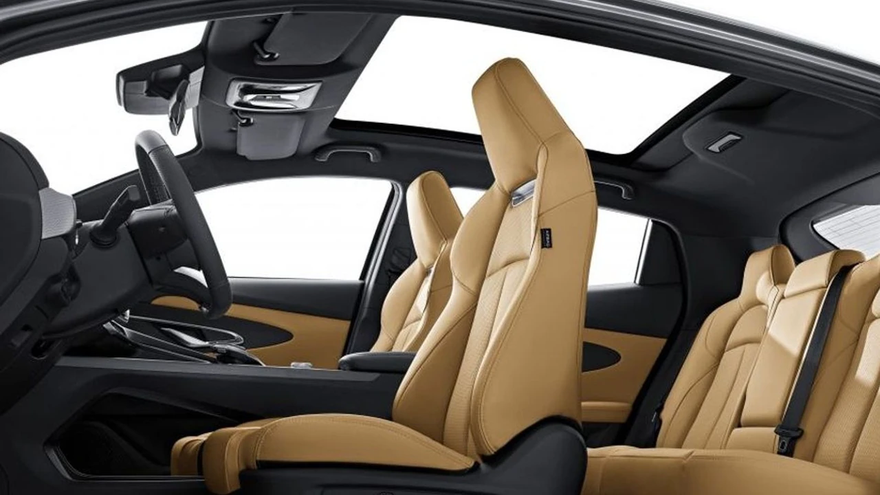 Changan UNI-T cabin space and seating photo for wholesale buyers 2