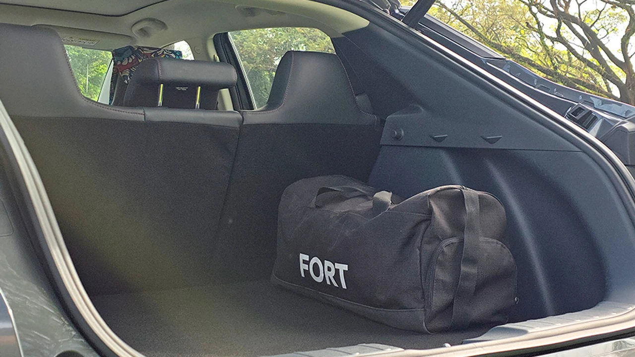 Changan UNI-T cabin space and seating photo for wholesale buyers 3
