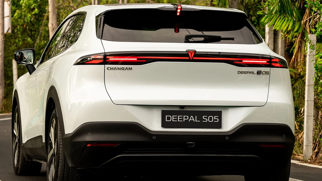 Deepal S05 exterior photo for China vehicle export 5