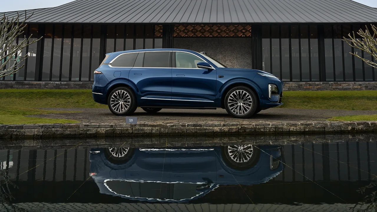 Deepal S09 exterior photo for China vehicle export 5