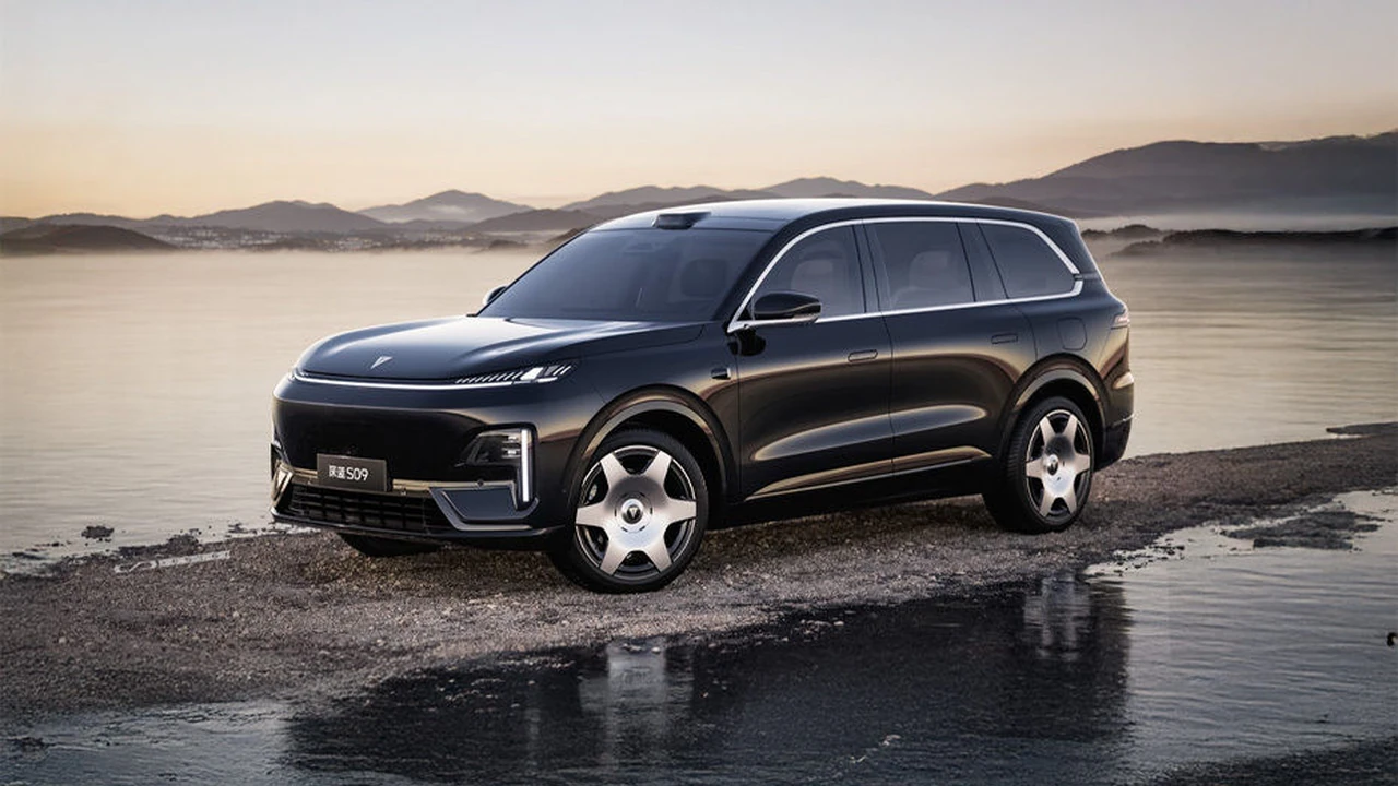 Deepal S09 exterior photo for China vehicle export 6