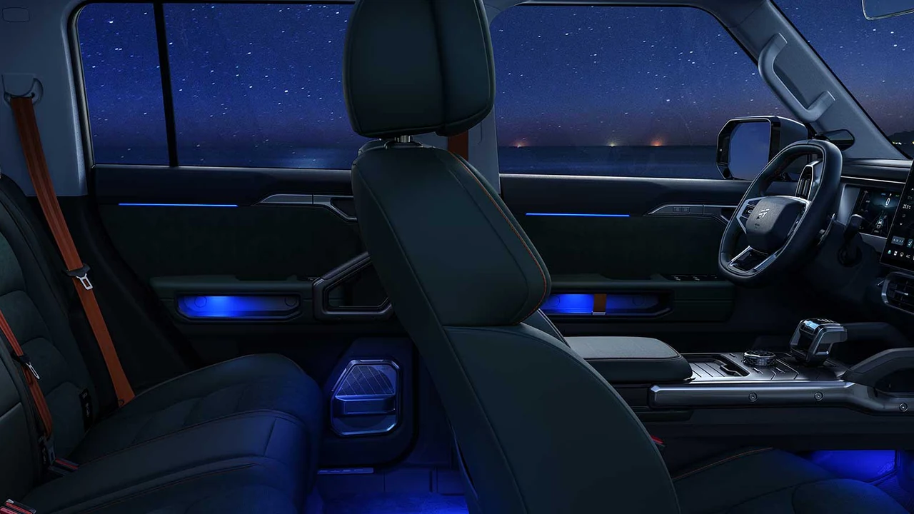 Jetour T2 cabin space and seating photo for wholesale buyers 1