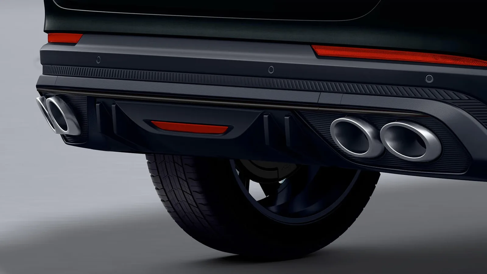 Jetour X70 Plus exhaust and rear bumper detail